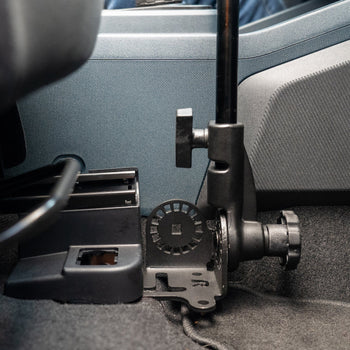RAM® Pod HD™ 30" Vehicle Mount with Diamond Plate